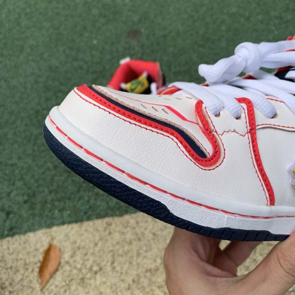 Nike SB Dunk High x RX-0 Unicorn Gundam Sneakers - Picture 10 of 11